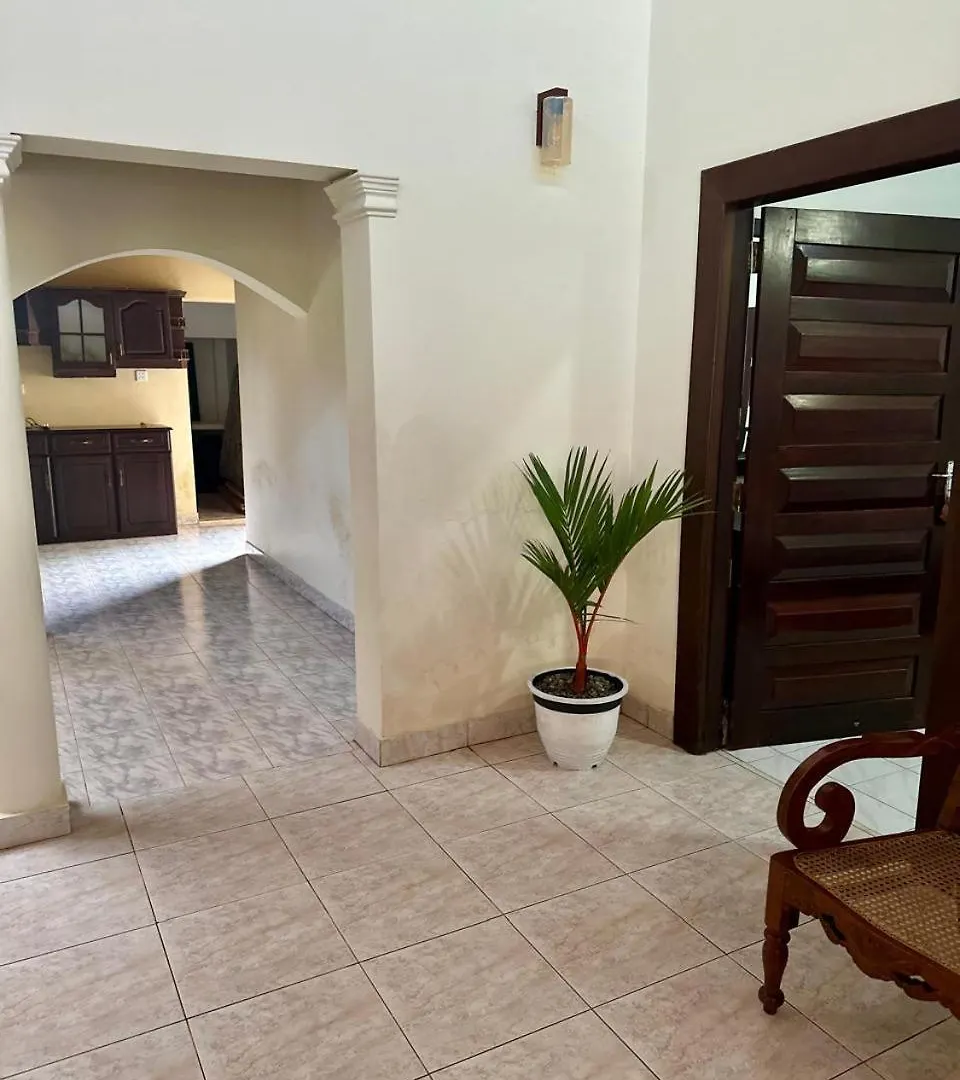 Diamond Dream Residence Negombo 0*,  Sri Lanka