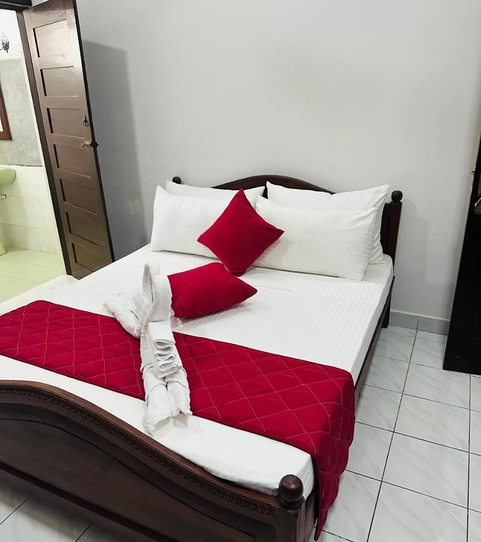 בית אירוח נגומבו Diamond Dream Residence סרי לנקה